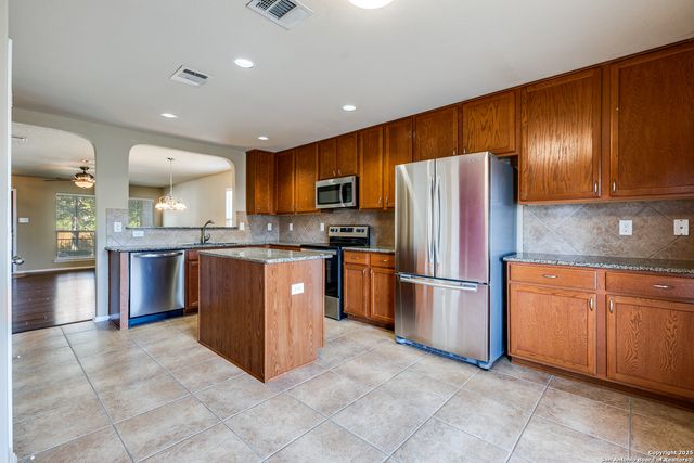 11638 Valley Garden, San Antonio, TX 78245