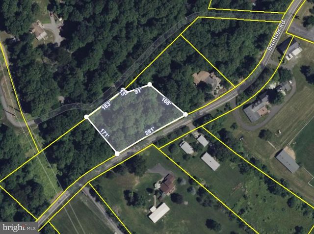 2571 BRUNNER ROAD, Emmaus, PA 18049