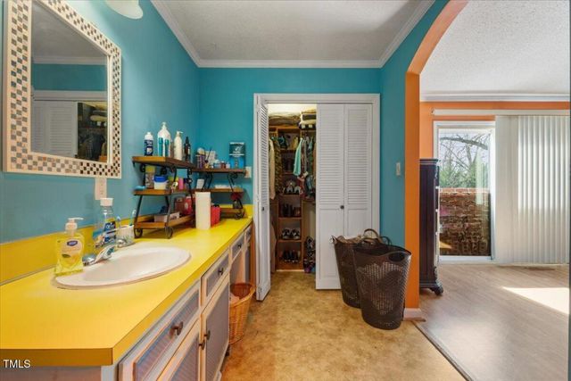 2503 Mckinney Street, Burlington, NC 27217