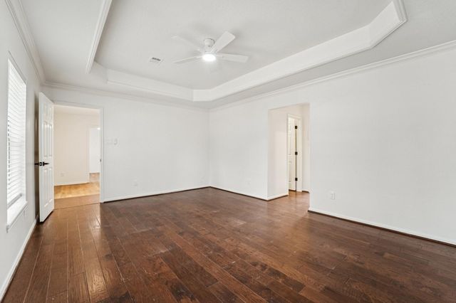 1808 N Mission Circle, Friendswood, TX 77546