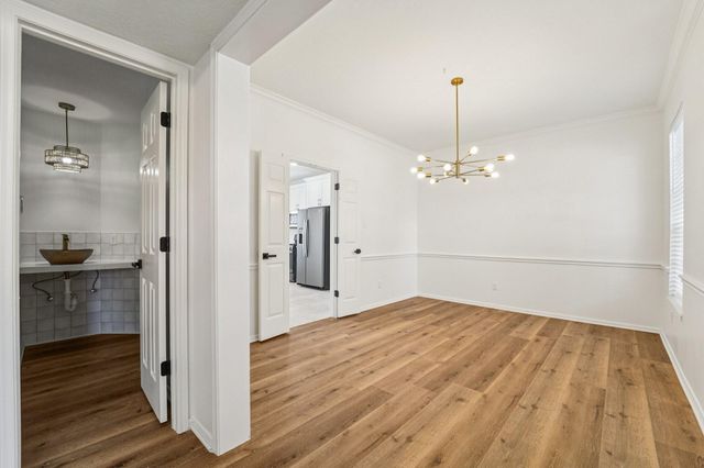 1808 N Mission Circle, Friendswood, TX 77546