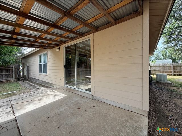 3406 Sante Fe Trail, Seguin, TX 78155
