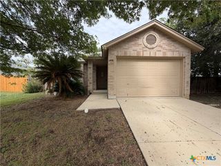 3406 Sante Fe Trail, Seguin, TX 78155