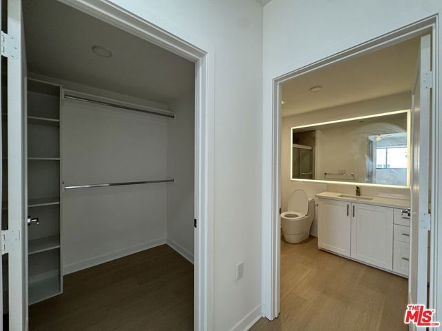 3977 Beverly Boulevard 215, Los Angeles, CA 90004