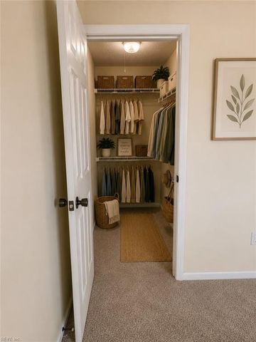 1337 Peabody DR, Hampton, VA 23666