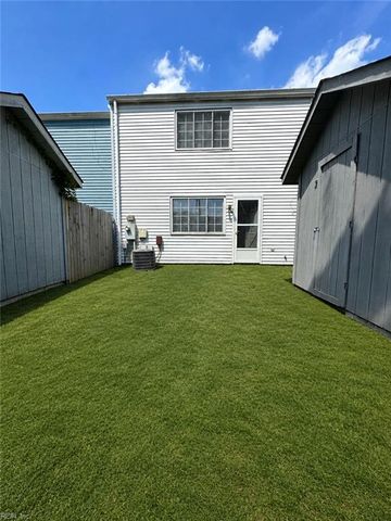 1337 Peabody DR, Hampton, VA 23666