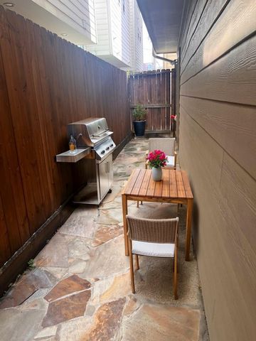 2304 Jackson Street, Houston, TX 77004