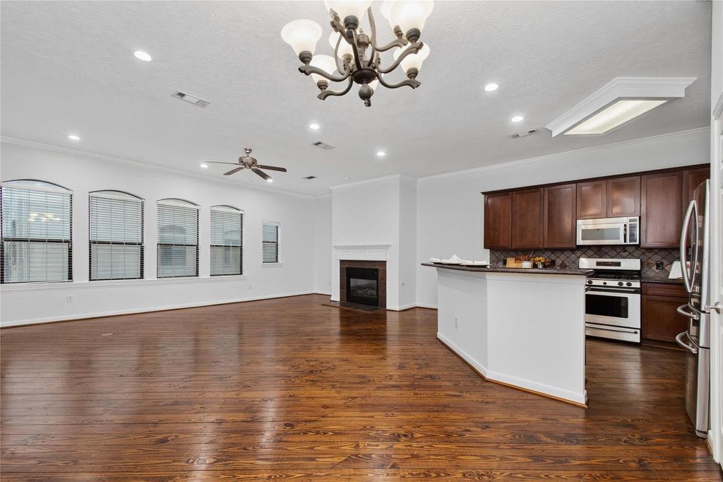 2304 Jackson Street, Houston, TX 77004