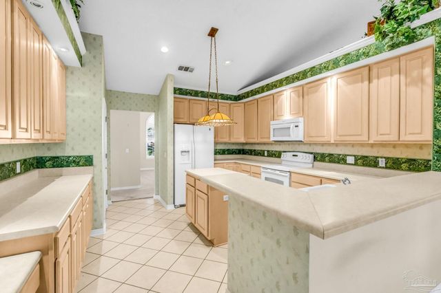 116 Mt Pilot St, Cantonment, FL 32533