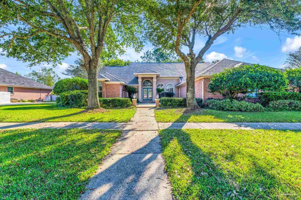 116 Mt Pilot St, Cantonment, FL 32533