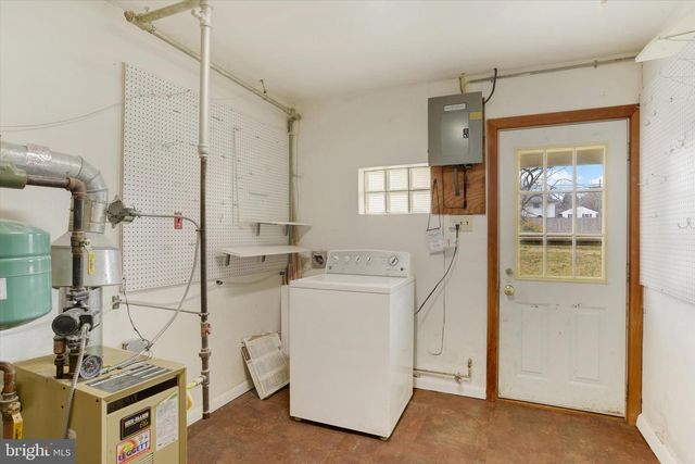 1406 SIMPSON FERRY RD, New Cumberland, PA 17070