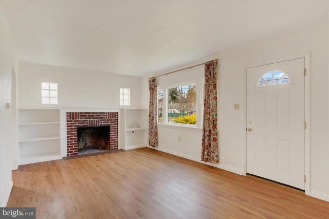 1406 SIMPSON FERRY RD, New Cumberland, PA 17070