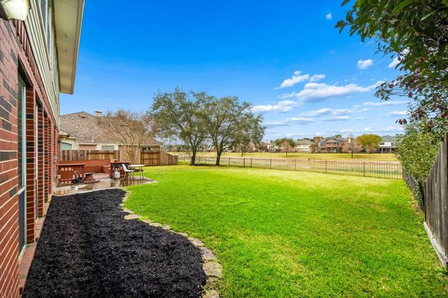 12310 Shadow Island Drive, Houston, TX 77082