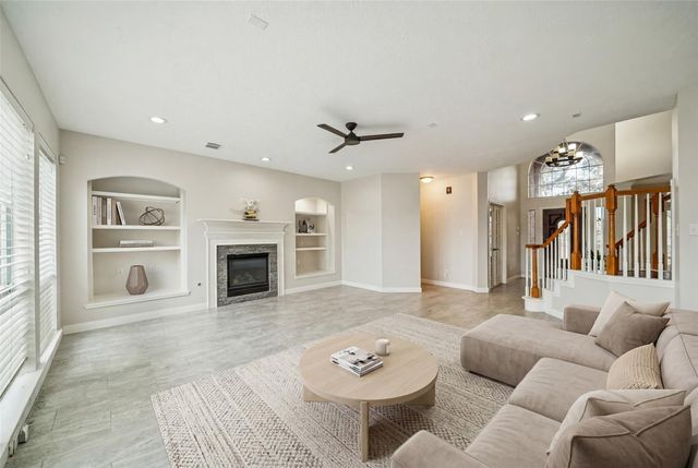 12310 Shadow Island Drive, Houston, TX 77082