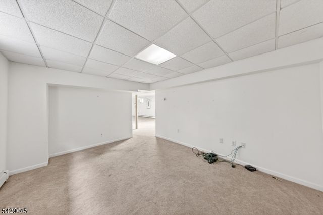 20 Willow Grove Ct, Ogdensburg Boro, NJ 07439