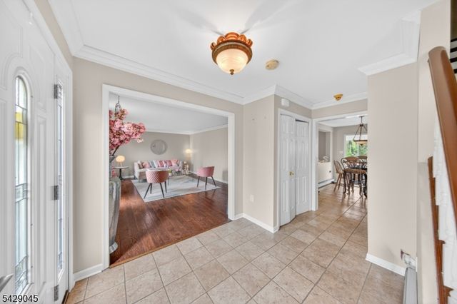 20 Willow Grove Ct, Ogdensburg Boro, NJ 07439