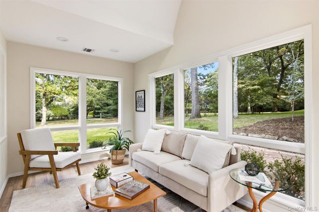 34 Old Field Road, Setauket, NY 11733