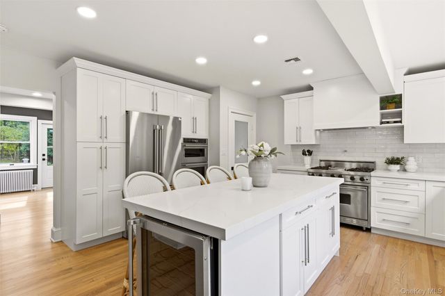 34 Old Field Road, Setauket, NY 11733