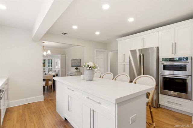 34 Old Field Road, Setauket, NY 11733