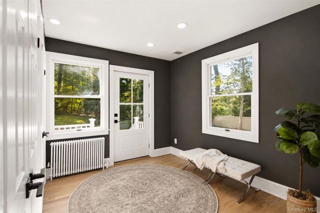 34 Old Field Road, Setauket, NY 11733