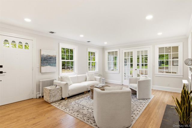 34 Old Field Road, Setauket, NY 11733