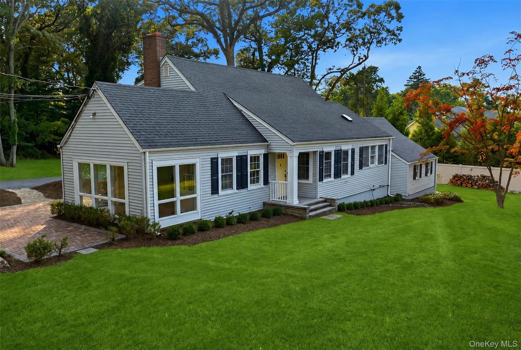 34 Old Field Road, Setauket, NY 11733