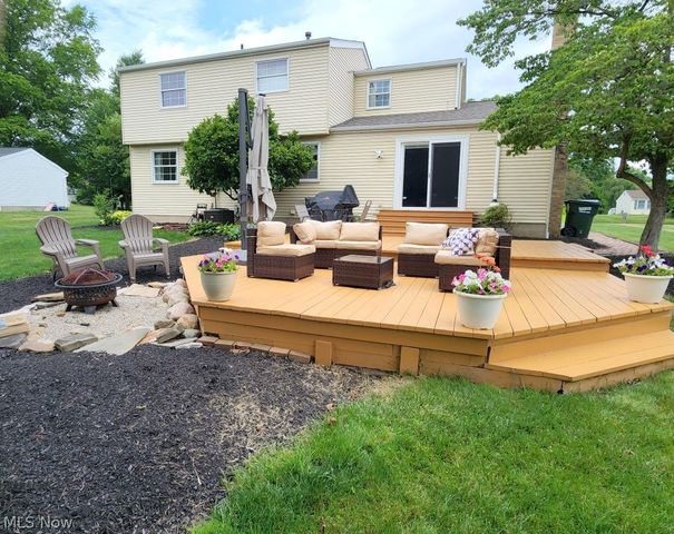 900 Berkshire Drive, Macedonia, OH 44056