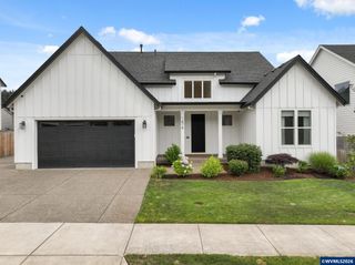 1474 Meadow Av, Silverton, OR 97381