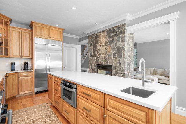 16 Quinns Way, Mashpee, MA 02649