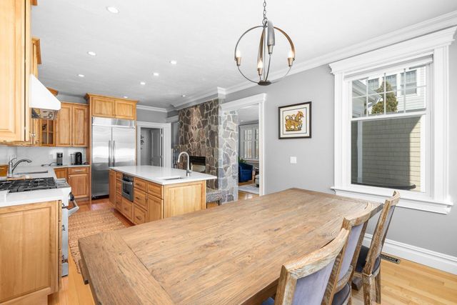 16 Quinns Way, Mashpee, MA 02649