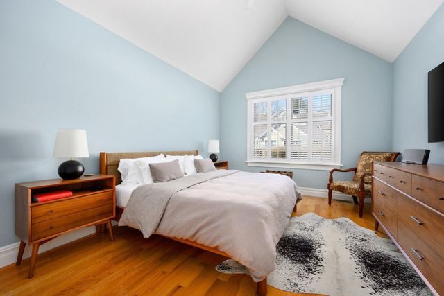 16 Quinns Way, Mashpee, MA 02649