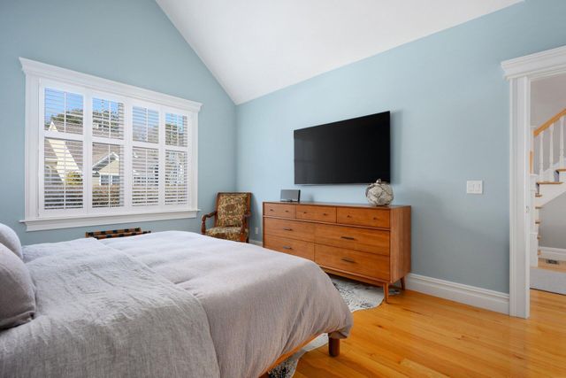 16 Quinns Way, Mashpee, MA 02649