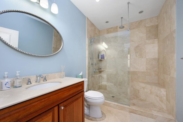 16 Quinns Way, Mashpee, MA 02649