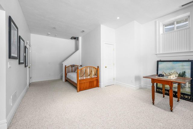 16 Quinns Way, Mashpee, MA 02649