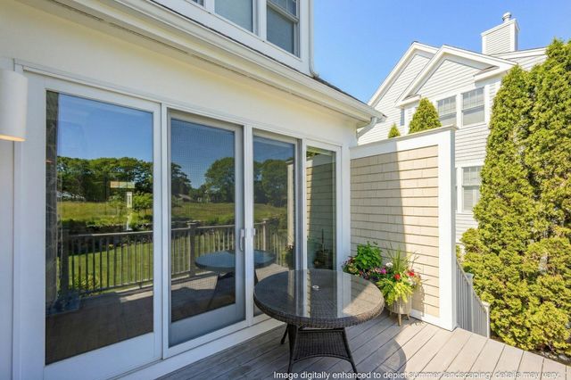 16 Quinns Way, Mashpee, MA 02649