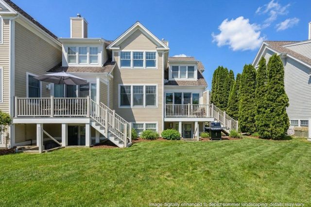 16 Quinns Way, Mashpee, MA 02649