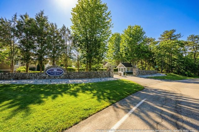 16 Quinns Way, Mashpee, MA 02649