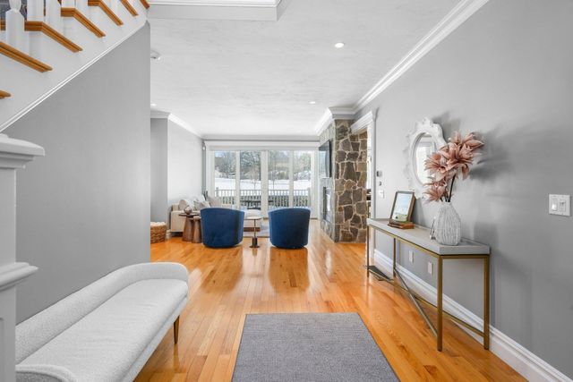 16 Quinns Way, Mashpee, MA 02649