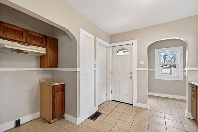 214 Geneva Road, Dayton, OH 45417