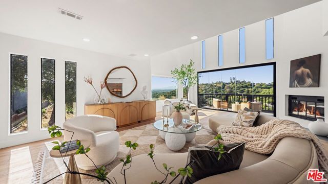 11559 Dona Teresa Drive, Studio City (los Angeles), CA 91604