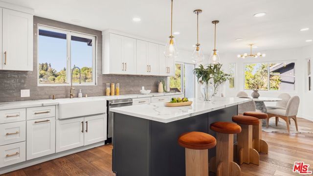 11559 Dona Teresa Drive, Studio City (los Angeles), CA 91604
