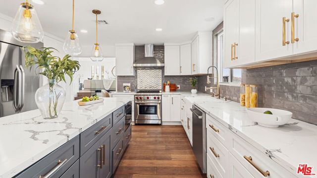 11559 Dona Teresa Drive, Studio City (los Angeles), CA 91604