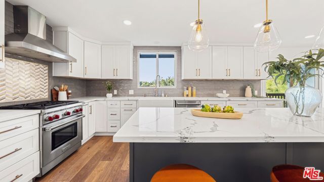 11559 Dona Teresa Drive, Studio City (los Angeles), CA 91604