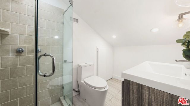 11559 Dona Teresa Drive, Studio City (los Angeles), CA 91604