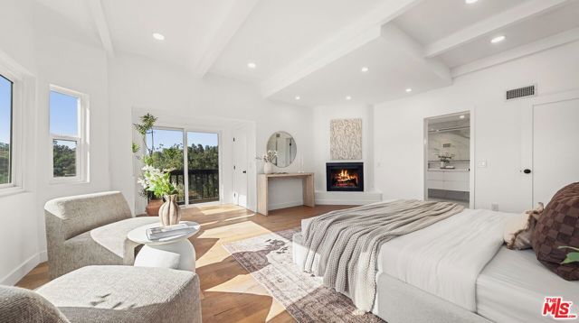 11559 Dona Teresa Drive, Studio City (los Angeles), CA 91604