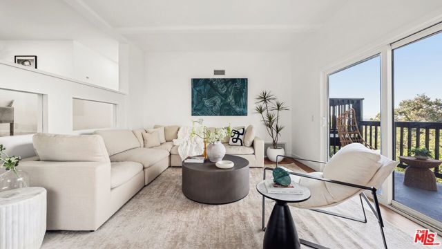 11559 Dona Teresa Drive, Studio City (los Angeles), CA 91604