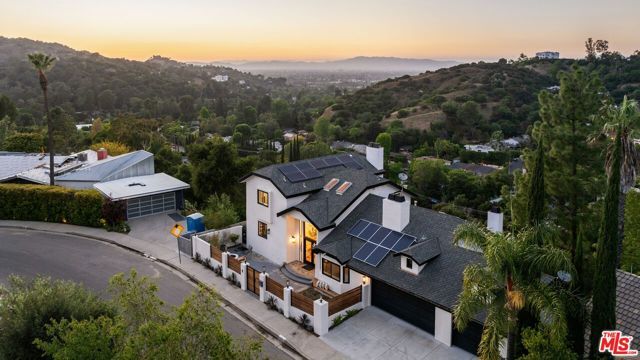 11559 Dona Teresa Drive, Studio City (los Angeles), CA 91604