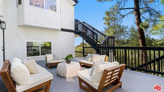 11559 Dona Teresa Drive, Studio City (los Angeles), CA 91604