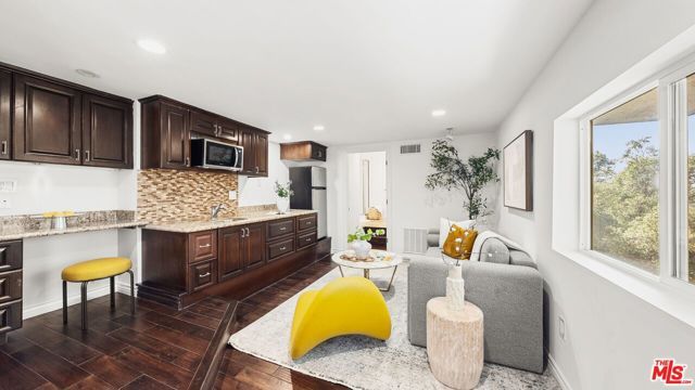 11559 Dona Teresa Drive, Studio City (los Angeles), CA 91604