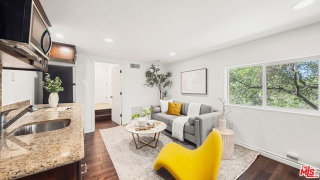 11559 Dona Teresa Drive, Studio City (los Angeles), CA 91604